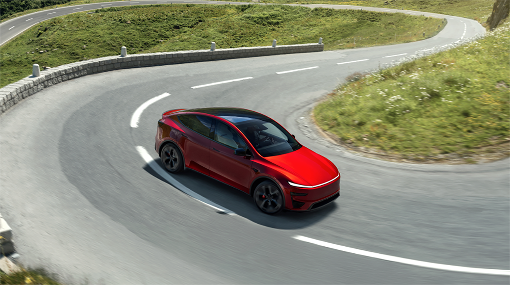 特斯拉全新Model Y高性能版上市 能下赛道、能接娃、能外放电