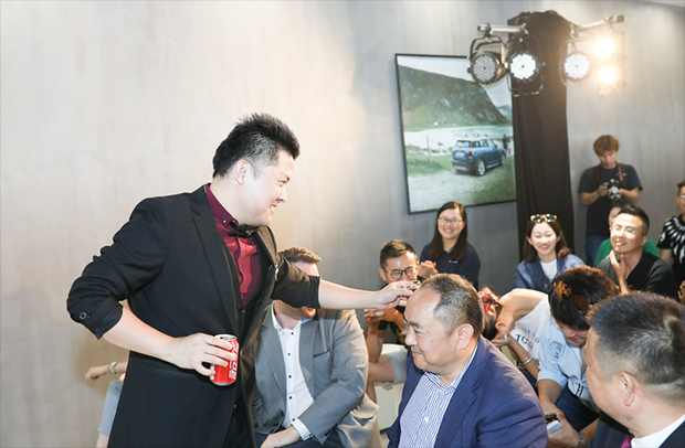 重装开业 苏州宝信MINI CI风格展厅惊艳全城