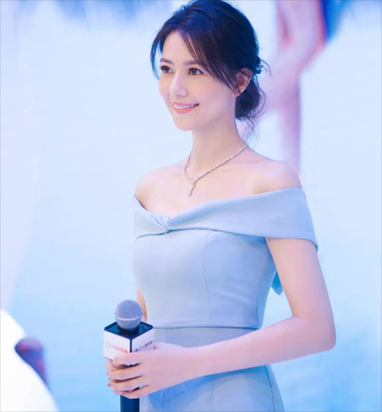 嘘……女神来了！特惠卡罗拉双擎让你心动！