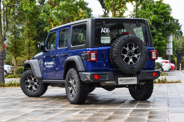 换装2.0T！全新Jeep牧马人上市 42.99万起售