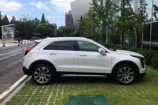 两种外观造型！上汽通用凯迪拉克XT4亮相