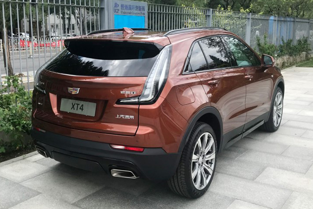 两种外观造型！上汽通用凯迪拉克XT4亮相