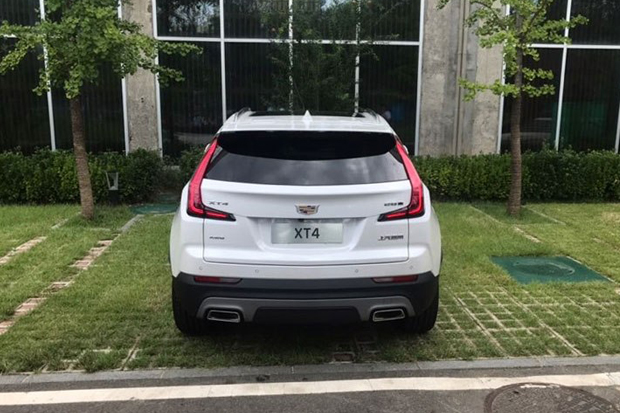 两种外观造型！上汽通用凯迪拉克XT4亮相