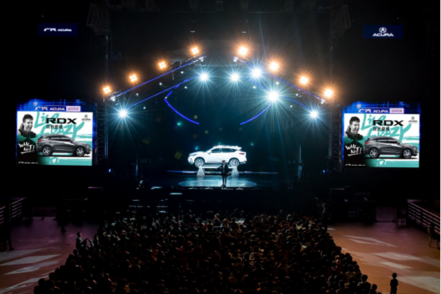 广汽Acura ALL NEW RDX惊艳亮相惊天魔盗团魔幻现场