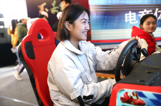 感受非凡驾控 吉利缤越驾控体验营苏州开营