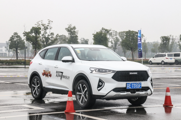 新生代AI智能网联SUV 哈弗F7苏州上市试驾会