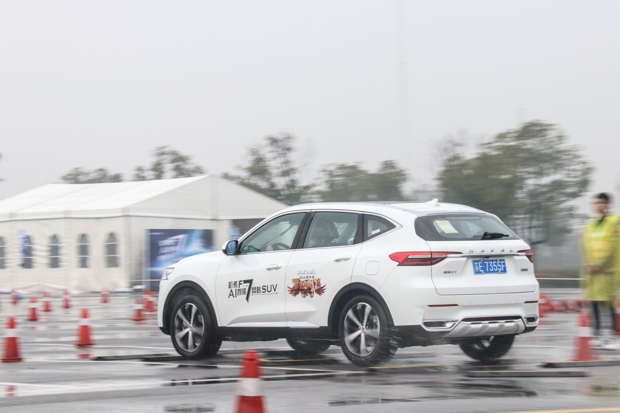 新生代AI智能网联SUV 哈弗F7苏州上市试驾会
