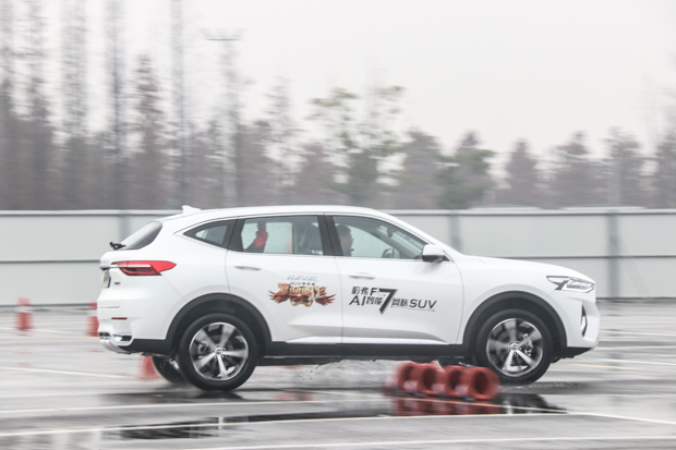 新生代AI智能网联SUV 哈弗F7苏州上市试驾会