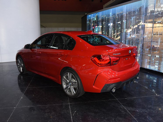 售19.99-26.99万 2019款1系三厢版上市