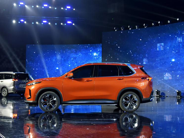 定位于中型SUV 上汽大通D60外观首发