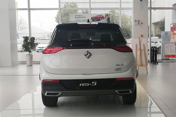 冲击中国品牌高端市场！静态体验宝骏RS-5