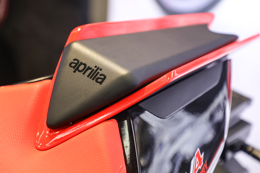 王者座驾，荣耀而来！Aprilia RSV4强势登陆苏州