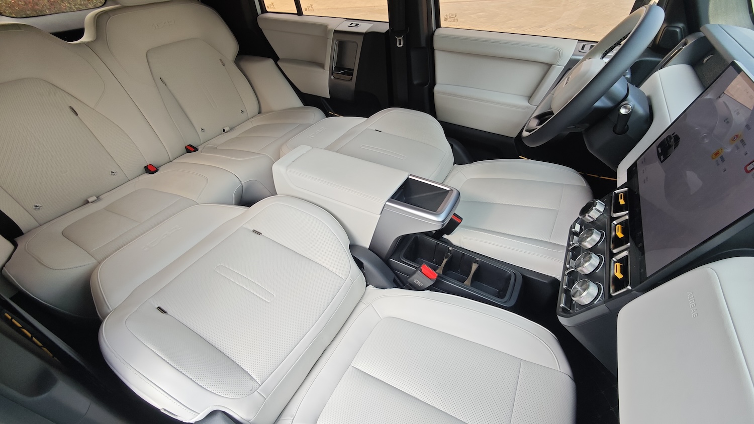 越野新品类  试驾iCAR V23