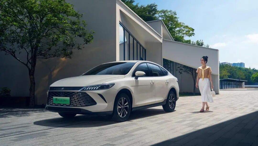比亚迪王朝网唐DM-i 175km版本&秦PLUS进取型苏州上市