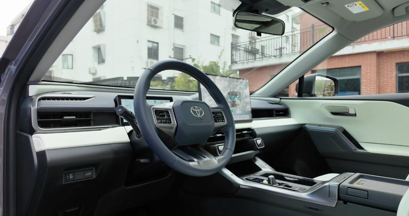 2.0L双擎更值得！一汽丰田全新RAV4苏州上市